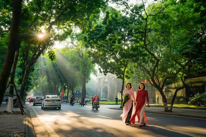Elegant Hanoians – When the Capital's beauty enters the digital era Elegant Hanoians – When the Capital's beauty enters the digital era