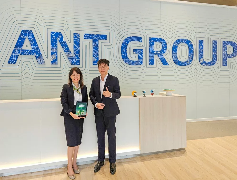 Vietcombank pioneers biometric authentication for FDI clients across multiple countries Vietcombank pioneers biometric authentication for FDI clients across multiple countries
