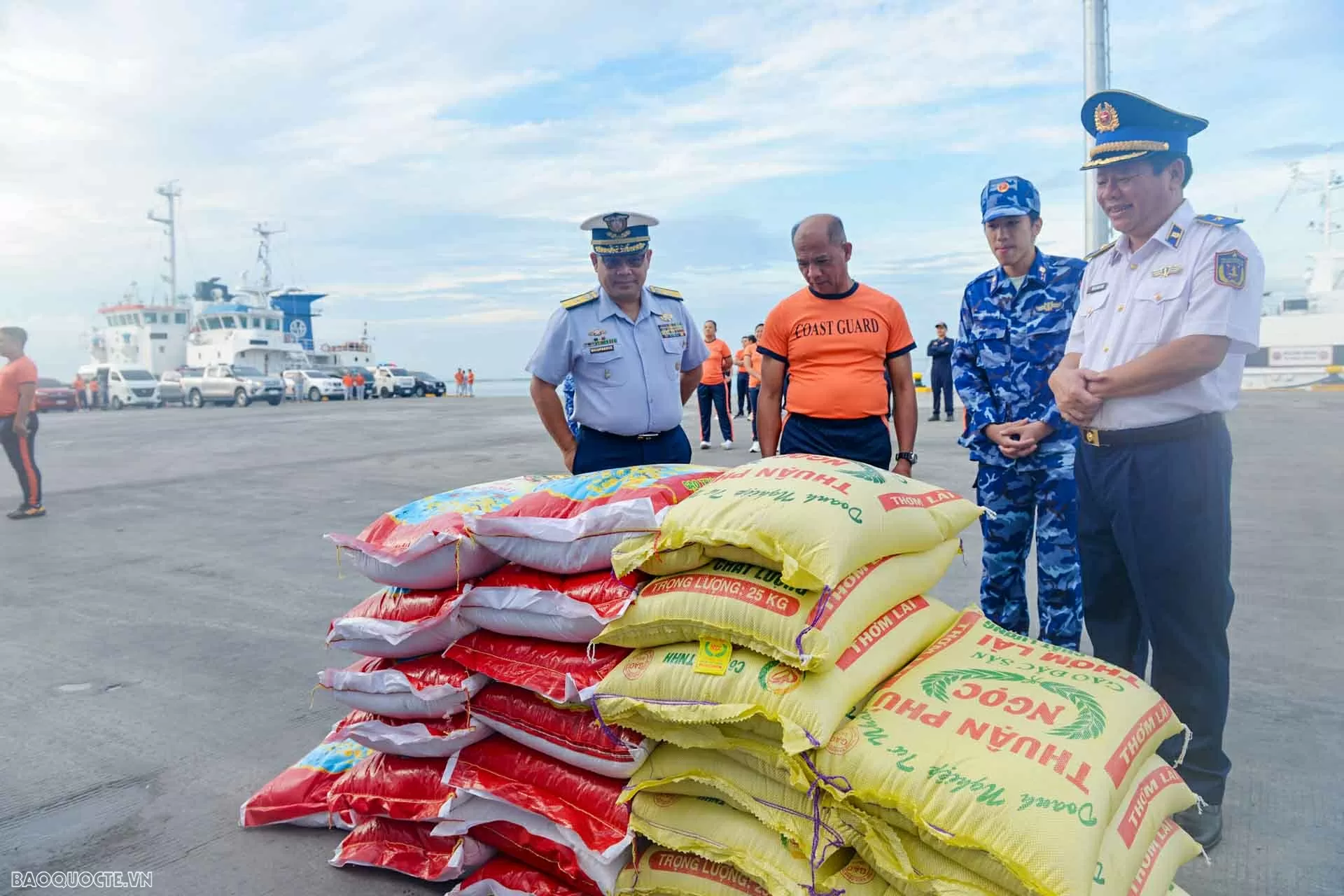 Vietnam Coast Guard supports earthquake recovery efforts in the Philippines