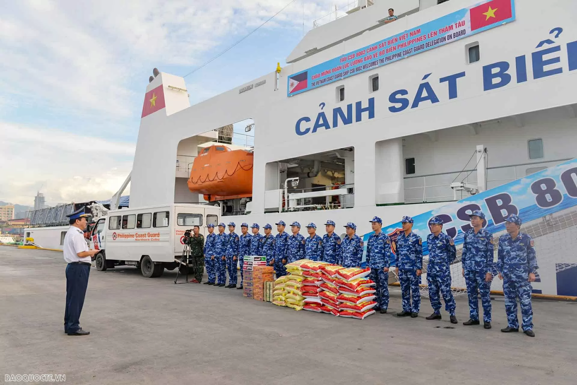 Vietnam Coast Guard supports earthquake recovery efforts in the Philippines