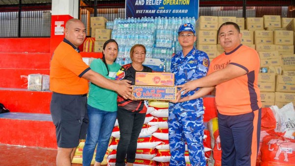 Vietnam Coast Guard supports earthquake recovery efforts in the Philippines