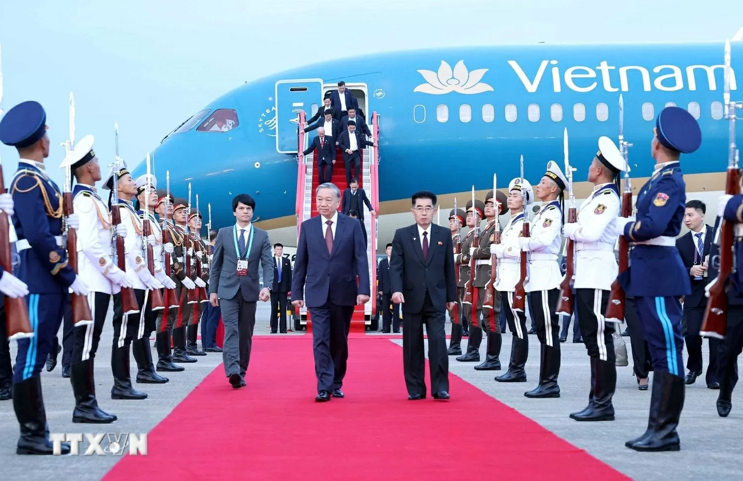 General Secretary To Lam arrives in Pyongyang, beginning state visit to the DPRK General Secretary To Lam arrives in Pyongyang, beginning state visit to the DPRK
