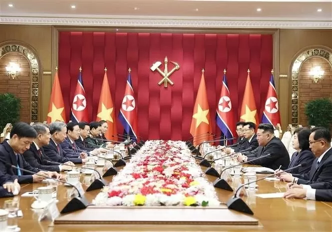 Party General Secretary To Lam and DPRK leader Kim Jong Un hold talks in Pyongyang