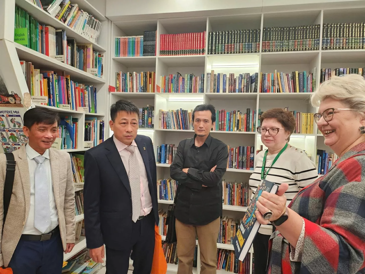 Vietnamese Book Corner to be established at the World’s Largest Children’s Library in Russia Vietnamese Book Corner to be established at the World’s Largest Children’s Library in Russia