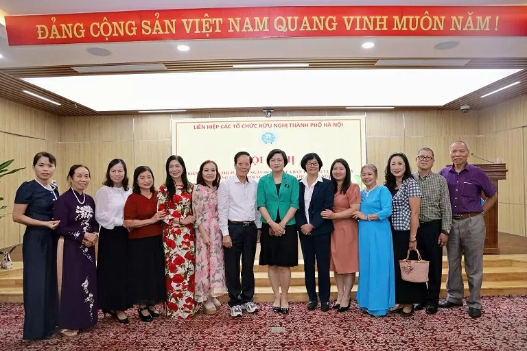 Building Hanoi as a model for people-to-people diplomacy nationwide Building Hanoi as a model for people-to-people diplomacy nationwide