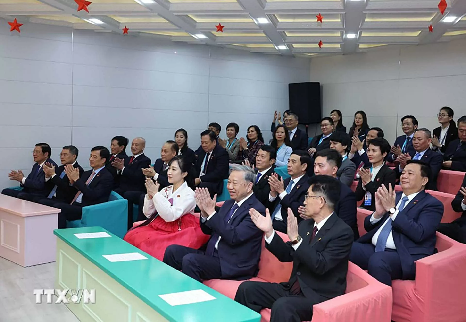 General Secretary To Lam visits Kyongsang kindergarten, attends WPK’s anniversary show