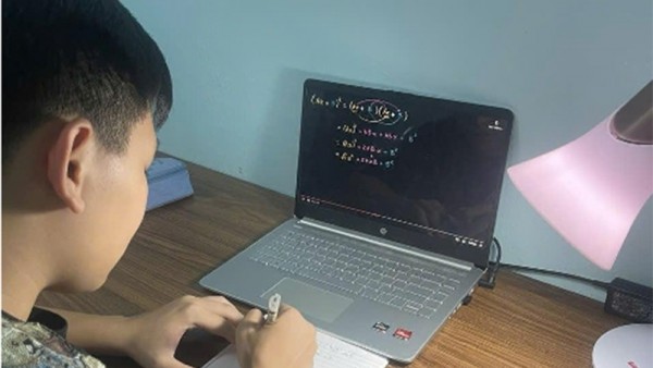 Tuyen Quang ensures students keep learning during typhoon season through digital transformation