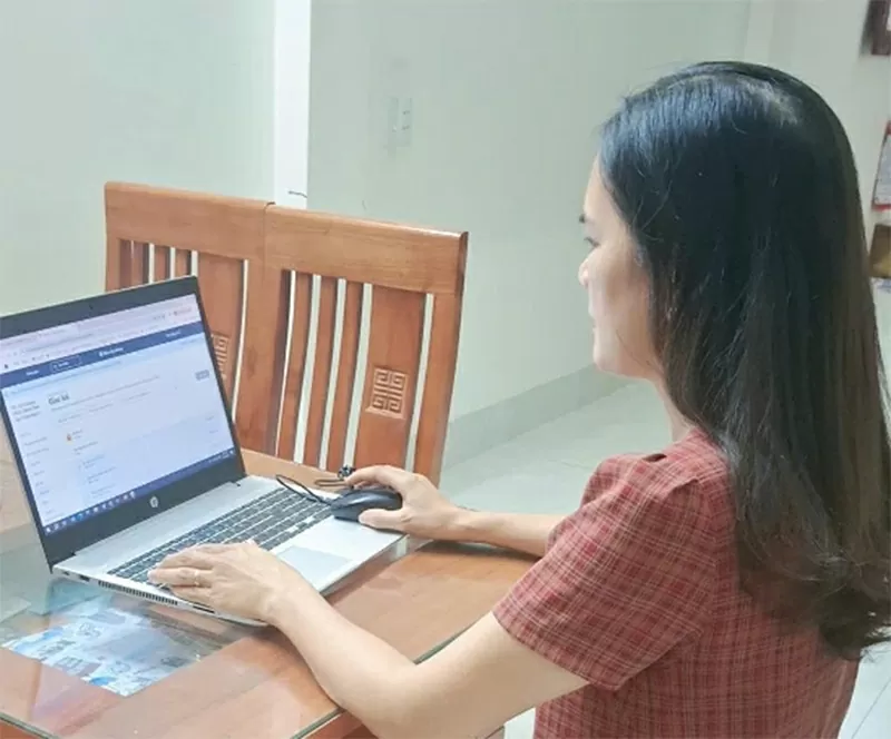 Teachers assign lessons and exercises to their students through the Khan Academy platform.