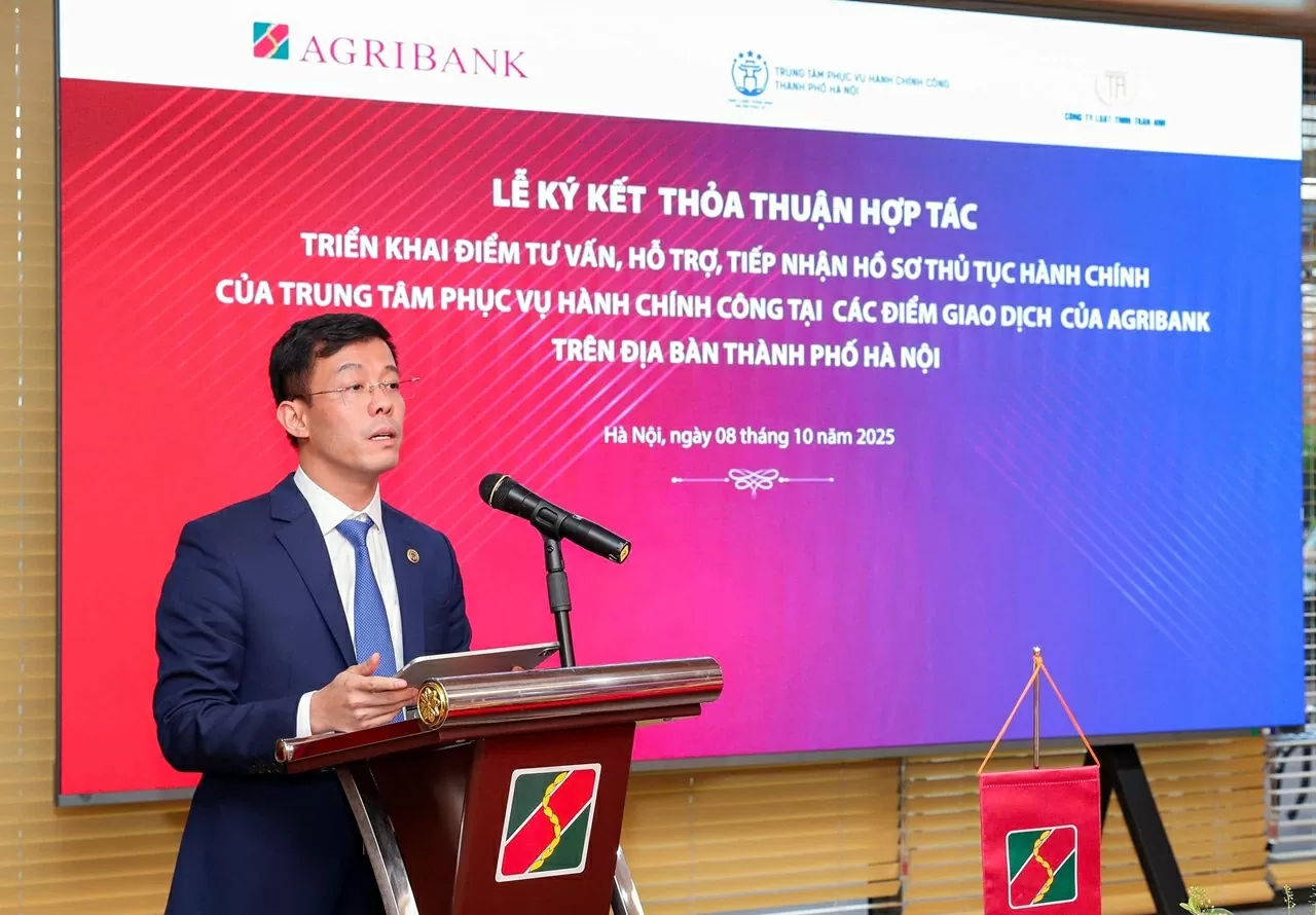 Agribank and Hanoi Public Administrative Service Center collaborate to implement a model supporting citizens in accessing public services Agribank and Hanoi Public Administrative Service Center collaborate to implement a model supporting citizens in accessing public services