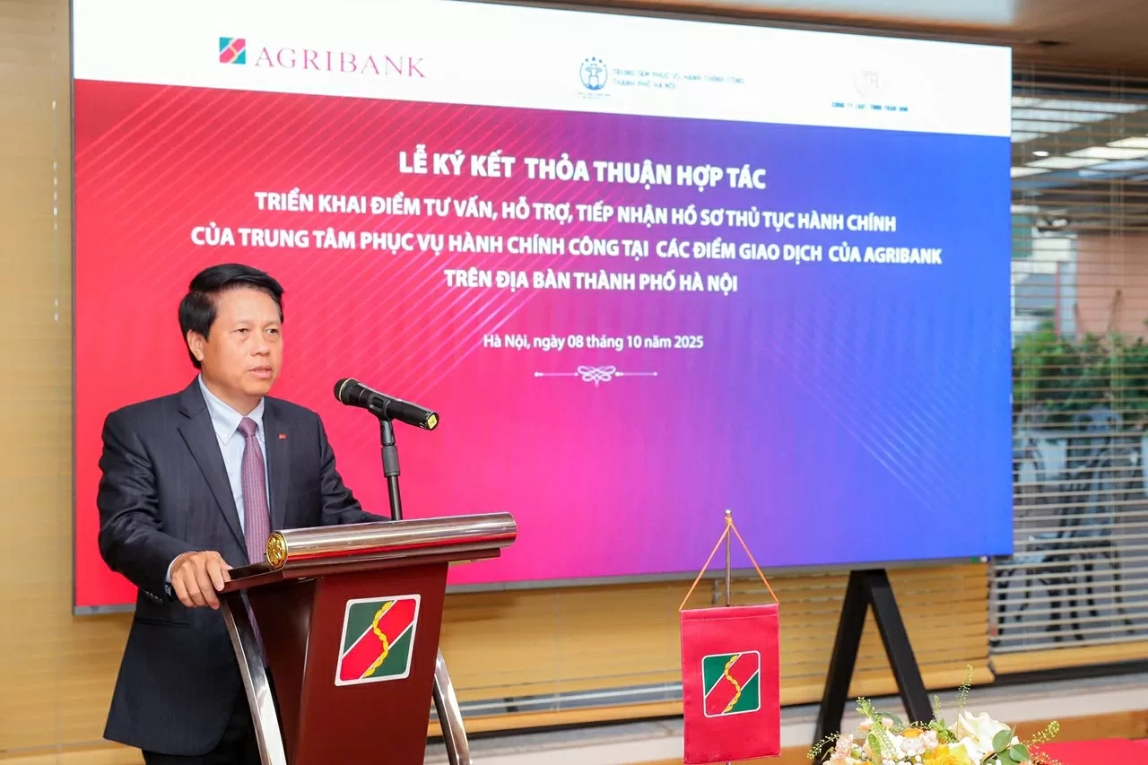 Agribank and Hanoi Public Administrative Service Center collaborate to implement a model supporting citizens in accessing public services Agribank and Hanoi Public Administrative Service Center collaborate to implement a model supporting citizens in accessing public services