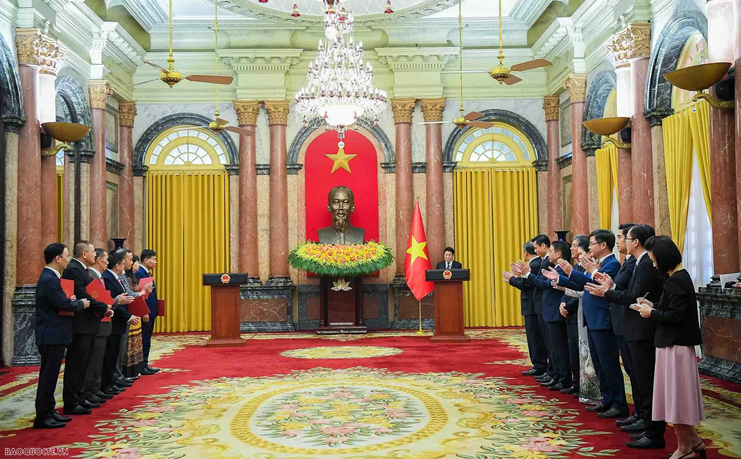 President Luong Cuong presents title of Ambassador to diplomats President Luong Cuong presents title of Ambassador to diplomats
