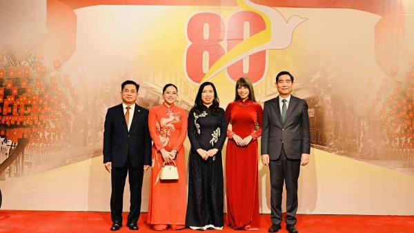 Deputy Foreign Minister Le Thi Thu Hang visits Thailand