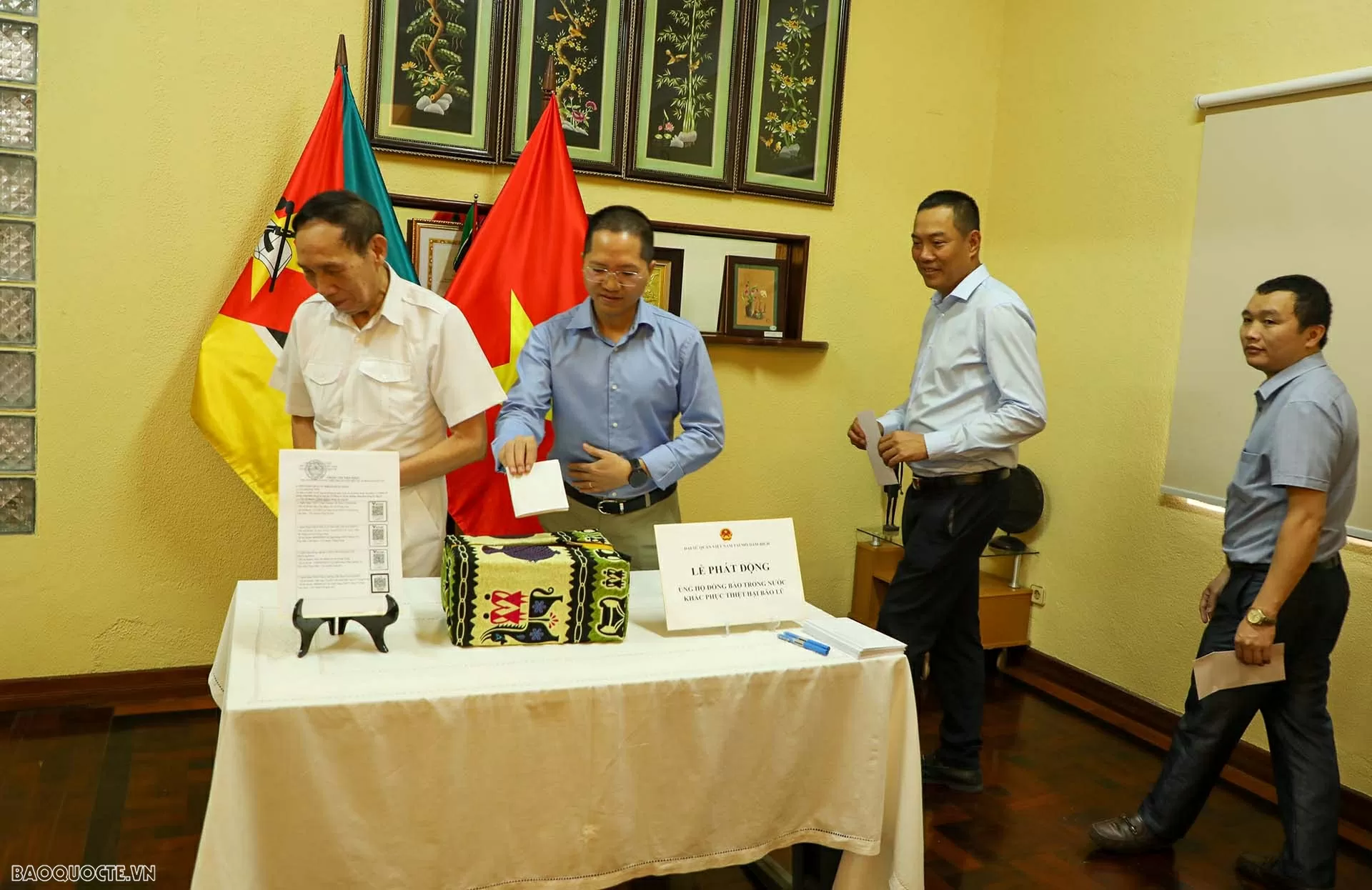 Vietnamese Embassy in Mozambique launches support campaign for flood victims in Vietnam Vietnamese Embassy in Mozambique launches support campaign for flood victims in Vietnam