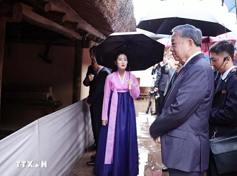 General Secretary To Lam pays floral tributes to DPRK leaders