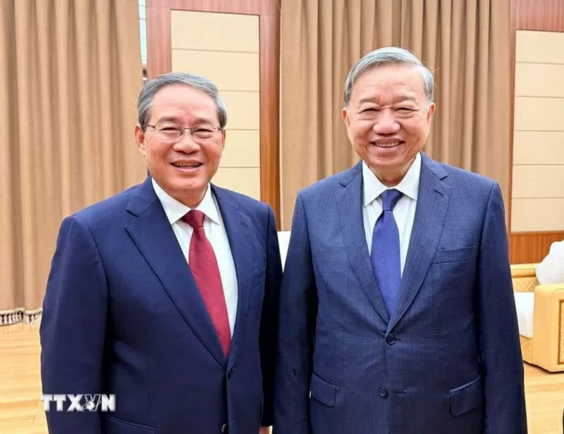 General Secretary To Lam meets with Chinese Premier Li Qiang in Pyongyang