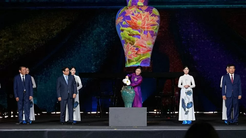 Prime Minister Pham Minh Chinh: Culture is the ‘crimson thread’ connecting people, nations and the world Prime Minister Pham Minh Chinh: Culture is the ‘crimson thread’ connecting people, nations and the world