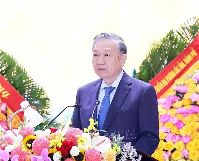 General Secretary To Lam attends ceremony marking 80th traditional day of Military Region 4’s armed forces