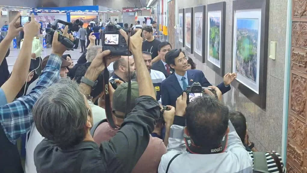 Photo exhibition 'Vietnam: Eternal Beauty and Vitality' at the subway station in Tehran, Iran