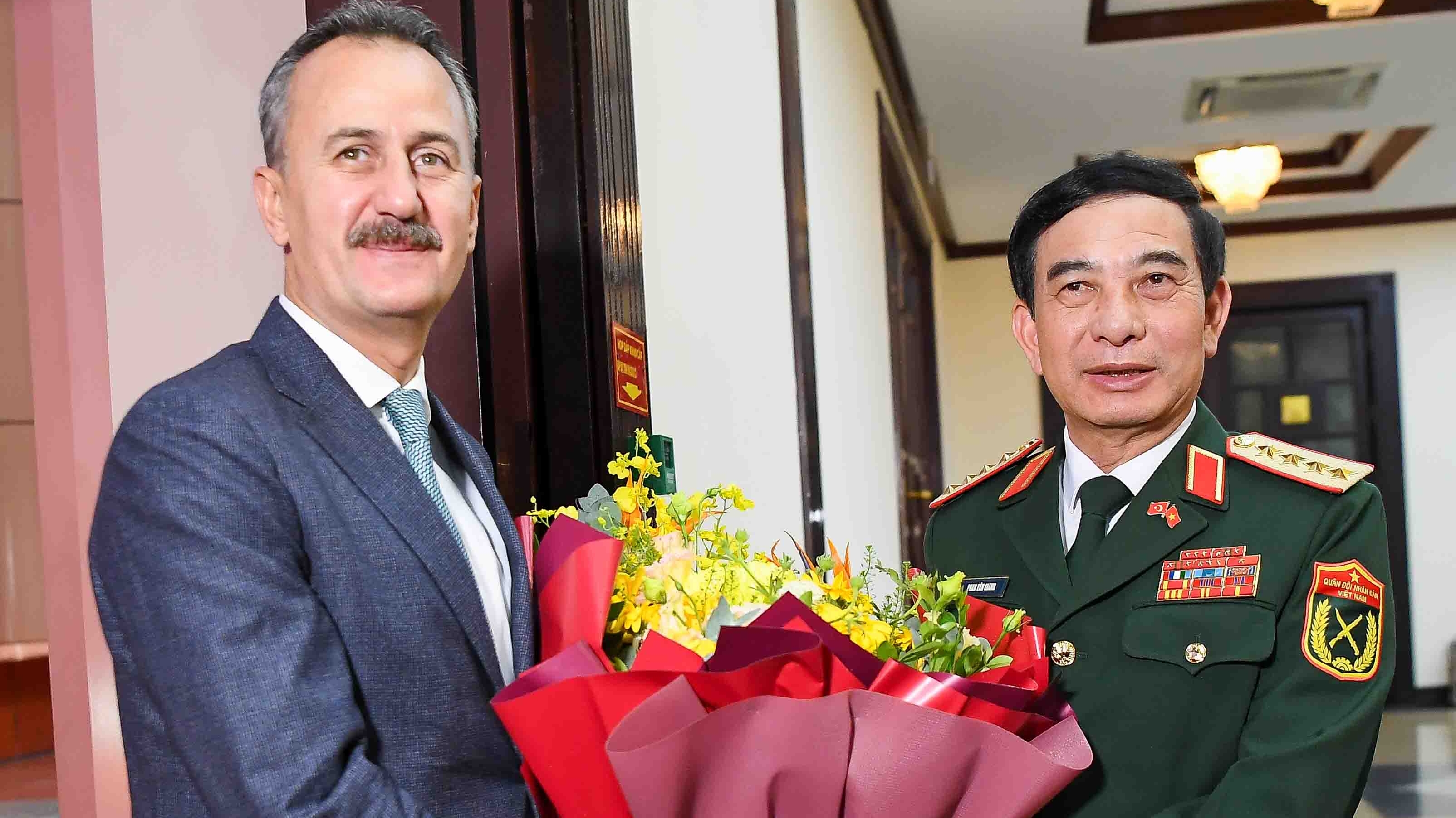 Vietnam - Turkey commit to strengthening defense industry cooperation