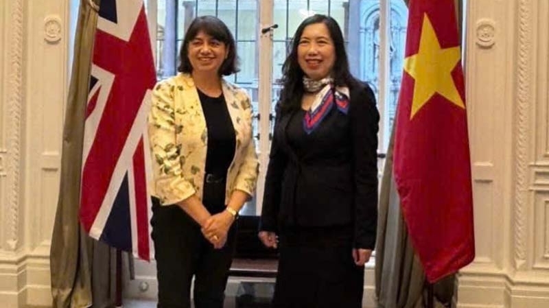 Deputy FM Le Thi Thu Hang meets with UK counterpart Seema Malhotra