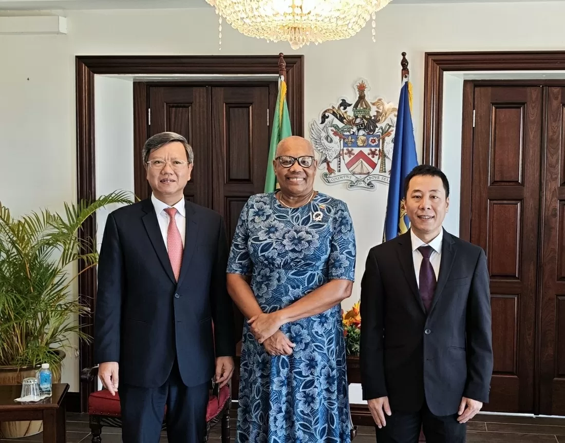 Ambassador Le Quang Long presents Credentials in Saint Kitts and Nevis Ambassador Le Quang Long presents Credentials in Saint Kitts and Nevis
