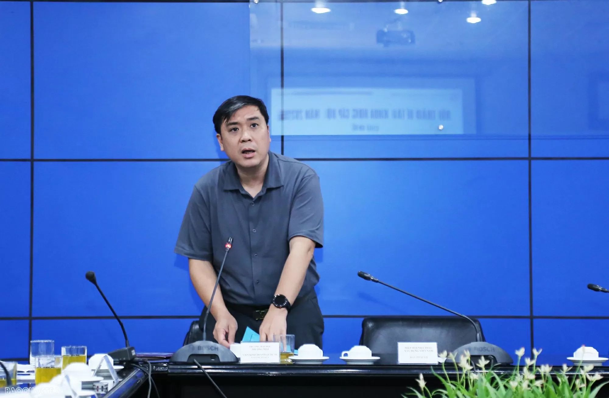 Chuyên nghiệp hóa công tác quản lý đầu tư xây dựng trong đối ngoại Chuyên nghiệp hóa công tác quản lý đầu tư xây dựng trong đối ngoại