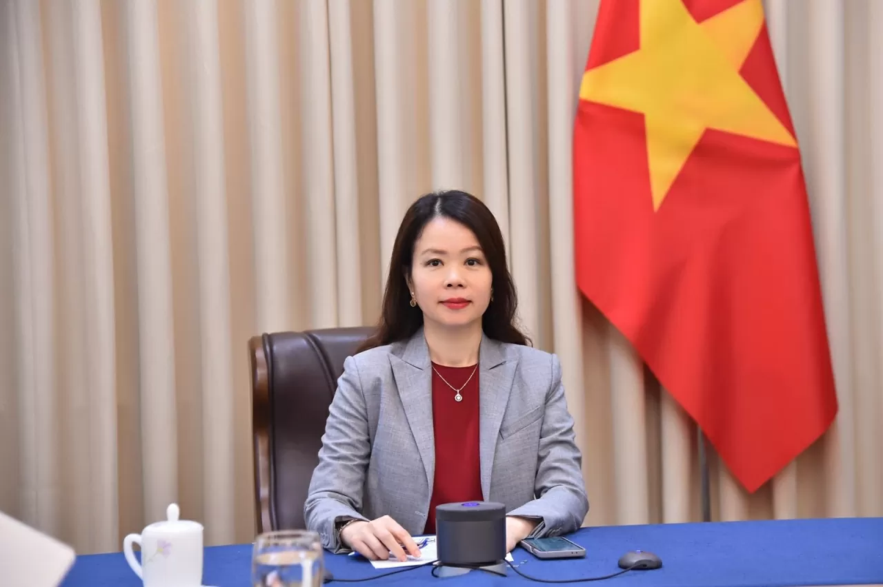 Deputy FM Nguyen Minh Hang holds phone talks with GCC Secretary-General Jasem Mohamed Albudaiwi