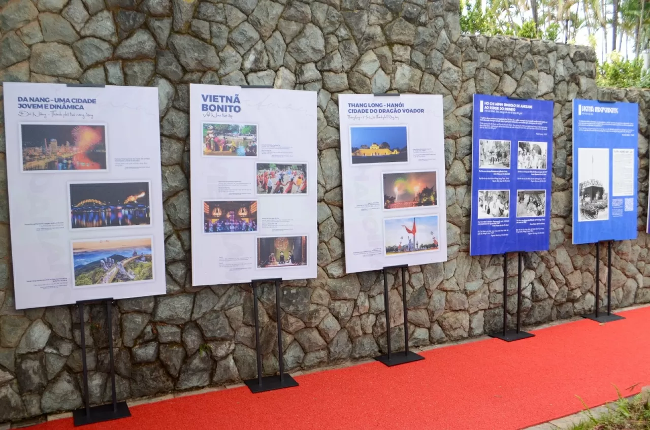 Ho Chi Minh with Vietnamese women and the spirit of international solidarity