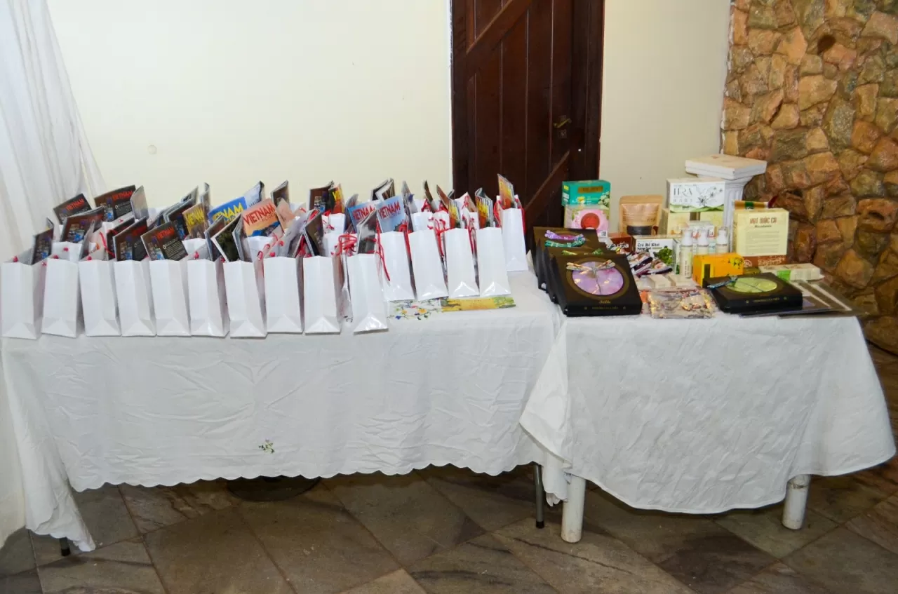 Ho Chi Minh with Vietnamese women and the spirit of international solidarity Ho Chi Minh with Vietnamese women and the spirit of international solidarity