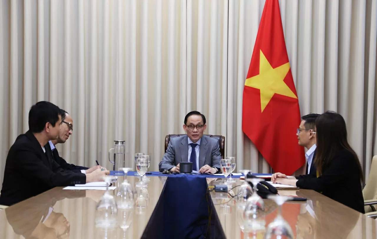 Acting FM holds phone talks with UK Foreign Secretary