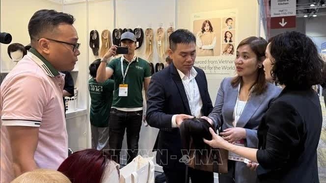 Vietnamese electronics, handicrafts draw attention at Global Sources 2025