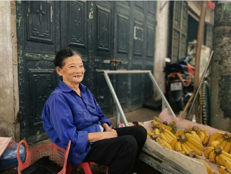 The radiant beauty of Vietnamese women shines through every moment of labour