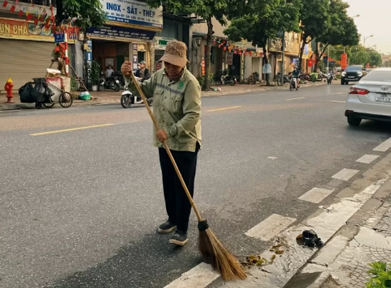 The radiant beauty of Vietnamese women shines through every moment of labour The radiant beauty of Vietnamese women shines through every moment of labour