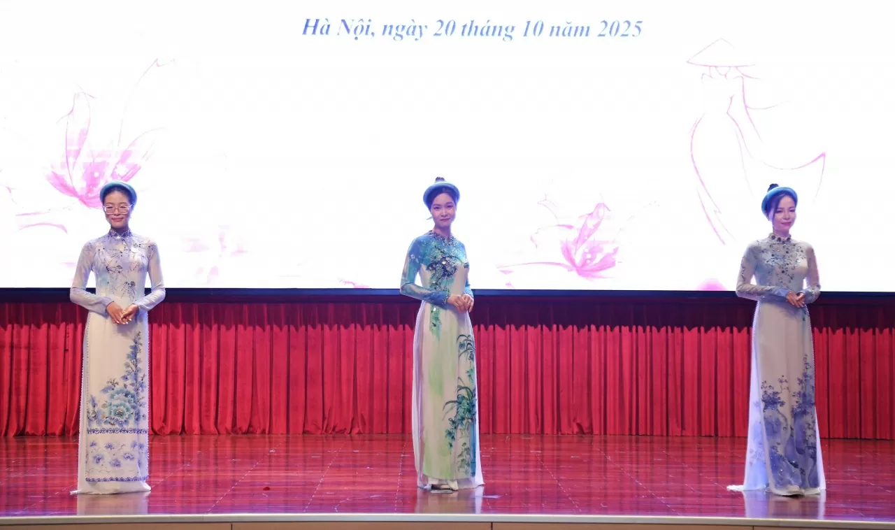 Female diplomats in Vietnamese Ao Dai – Honouring the beauty and cultural identity of Vietnam