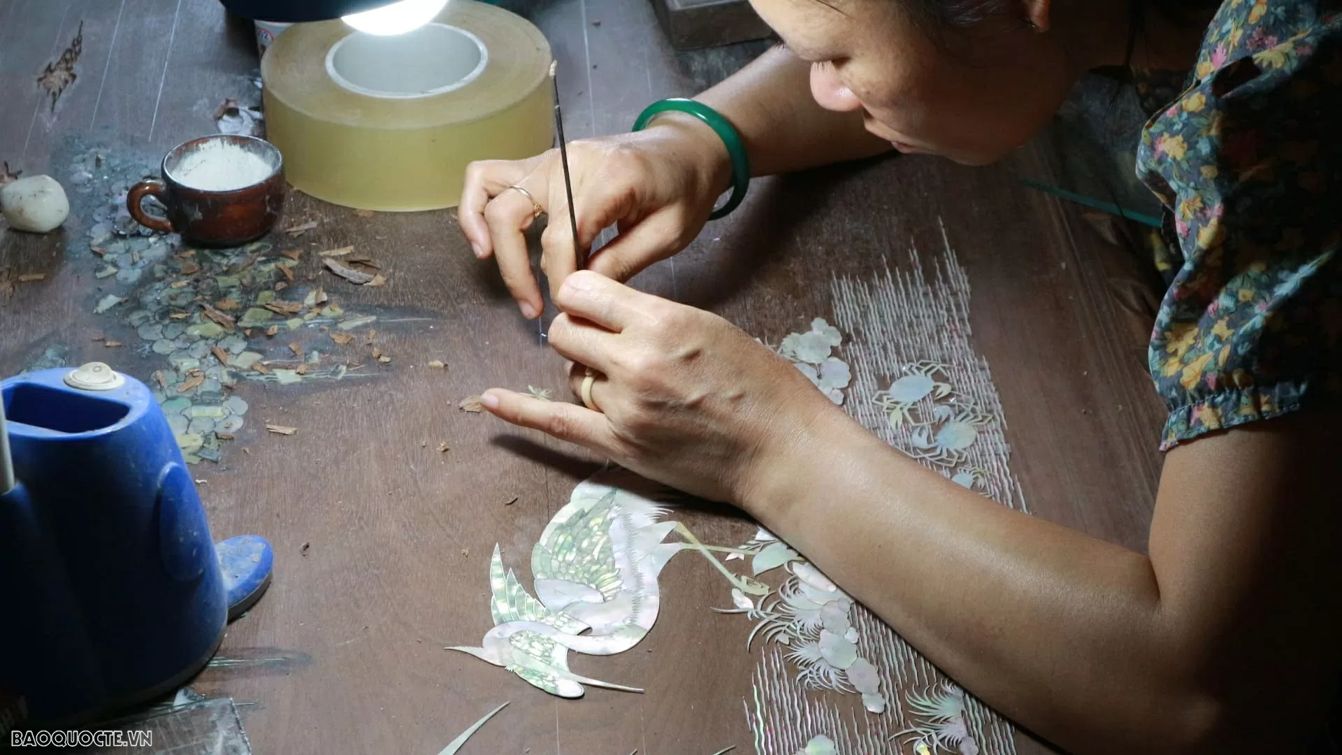 Inlaid dreams - Where tradition glows in modern light