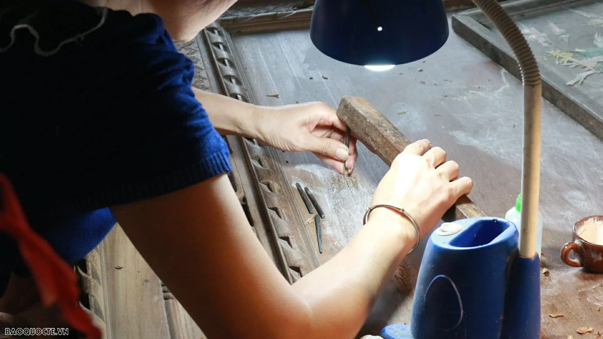 Inlaid dreams - Where tradition glows in modern light