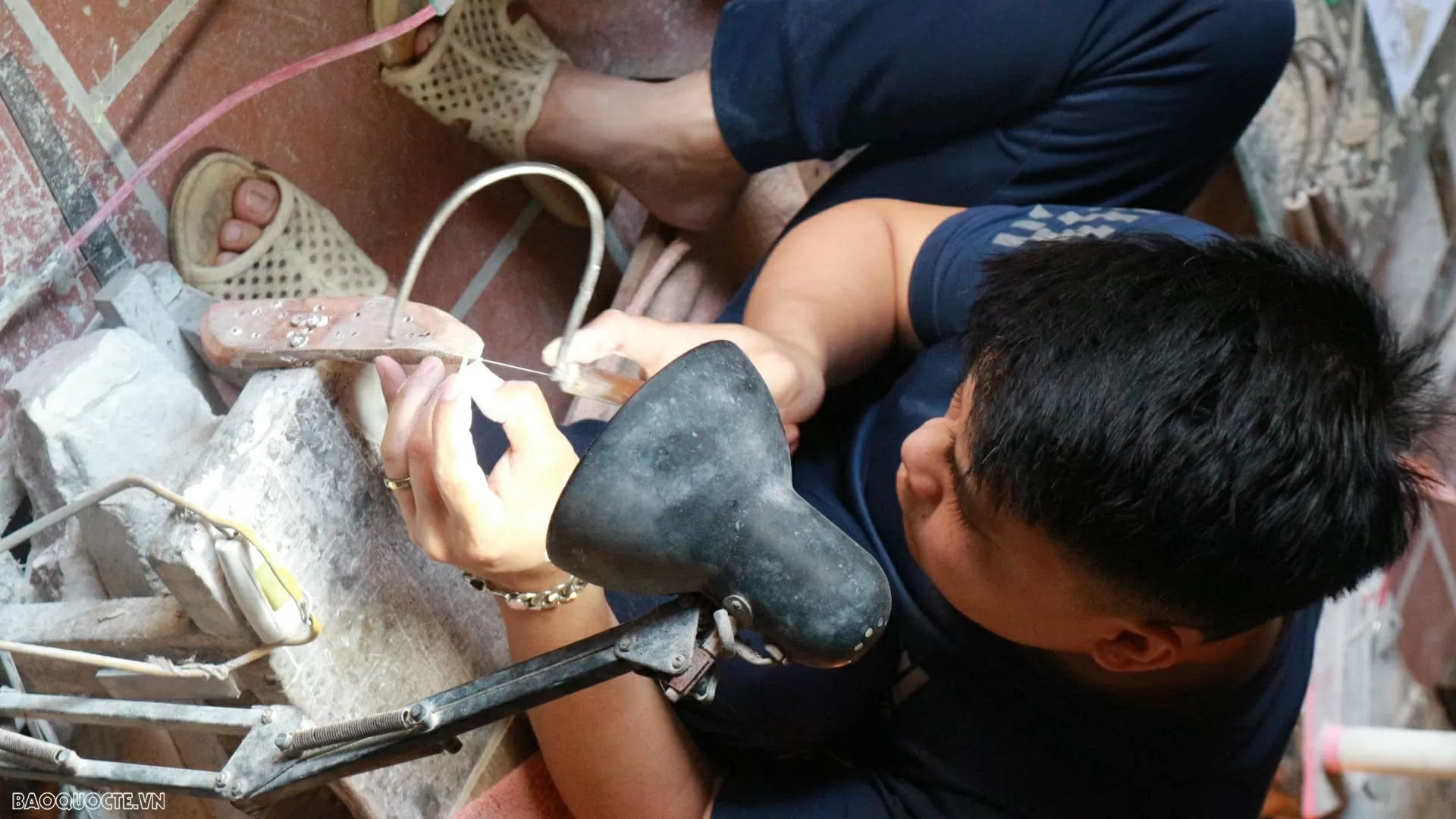 Inlaid dreams - Where tradition glows in modern light