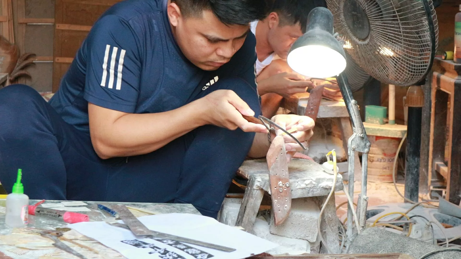 Inlaid dreams - Where tradition glows in modern light