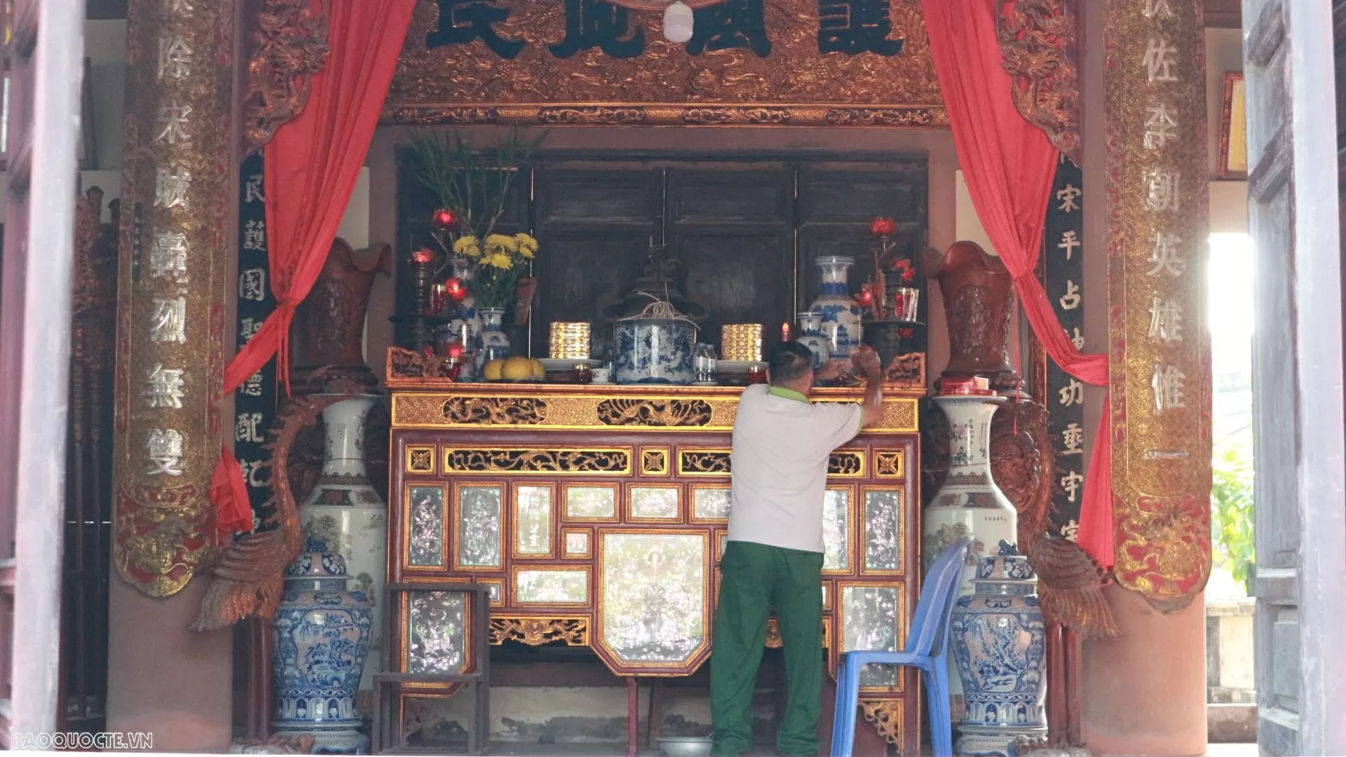 Inlaid dreams - Where tradition glows in modern light