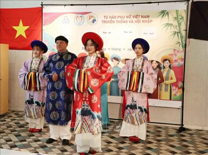 ‘Autumn of Peace’ for the Vietnamese community in Belgium ‘Autumn of Peace’ for the Vietnamese community in Belgium