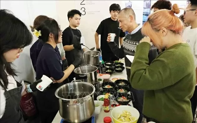 ‘Autumn of Peace’ for the Vietnamese community in Belgium
