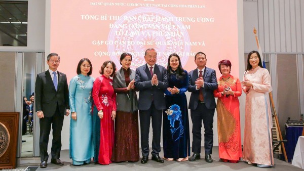 General Secretary To Lam visits Embassy, praised solidarity and contributions of Vietnamese communities in Nordic countries