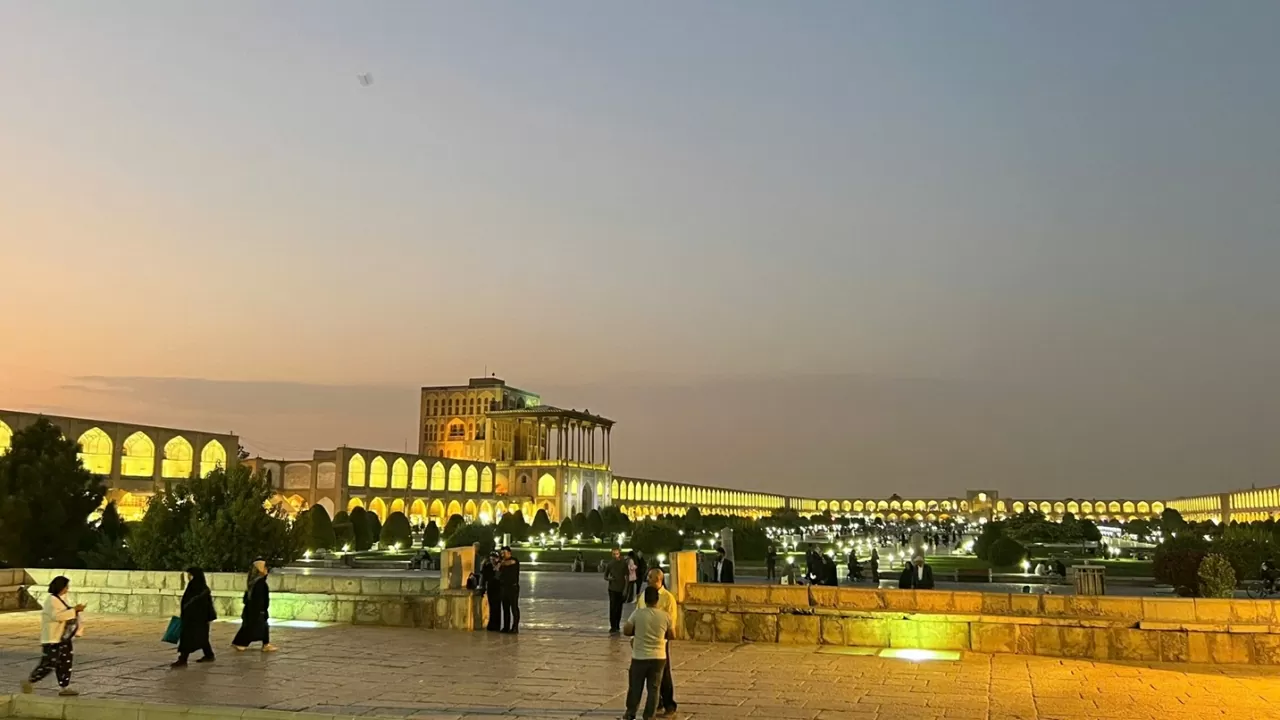 Delegation of Vietnamese Embassy in Iran pays a working visit to Esfahan Province