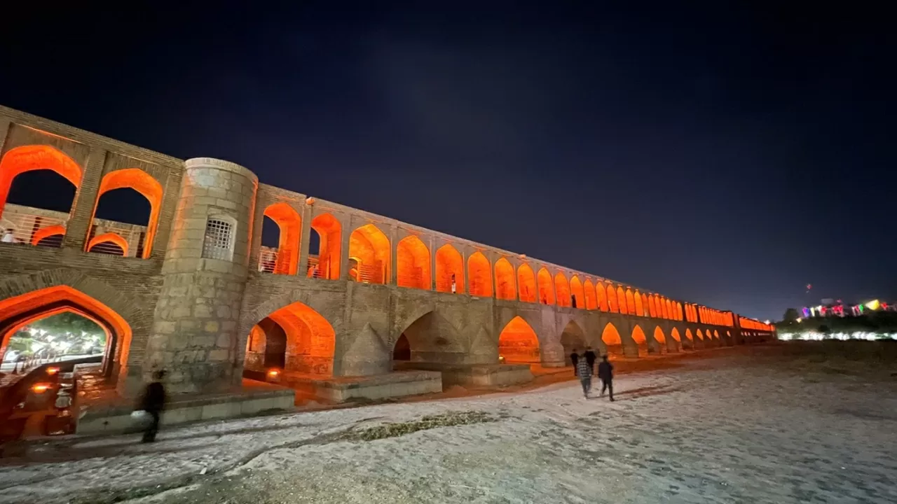 Delegation of Vietnamese Embassy in Iran pays a working visit to Esfahan Province