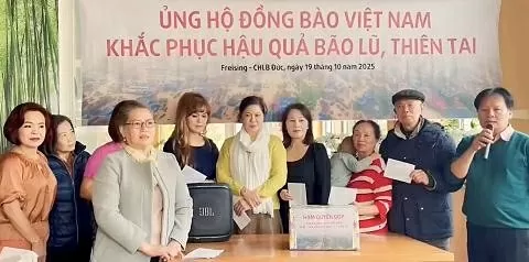 Vietnamese in Southwestern Germany send their hearts home