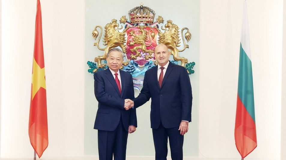 General Secretary To Lam, Bulgarian President Rumen Radev hold talks in Sofia