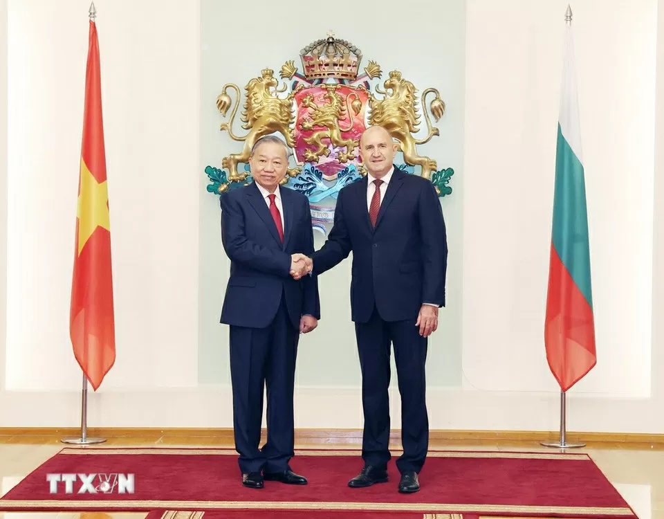 General Secretary To Lam, Bulgarian President Rumen Radev hold talks in Sofia