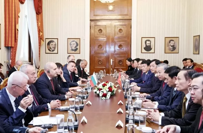 General Secretary To Lam, Bulgarian President Rumen Radev hold talks in Sofia