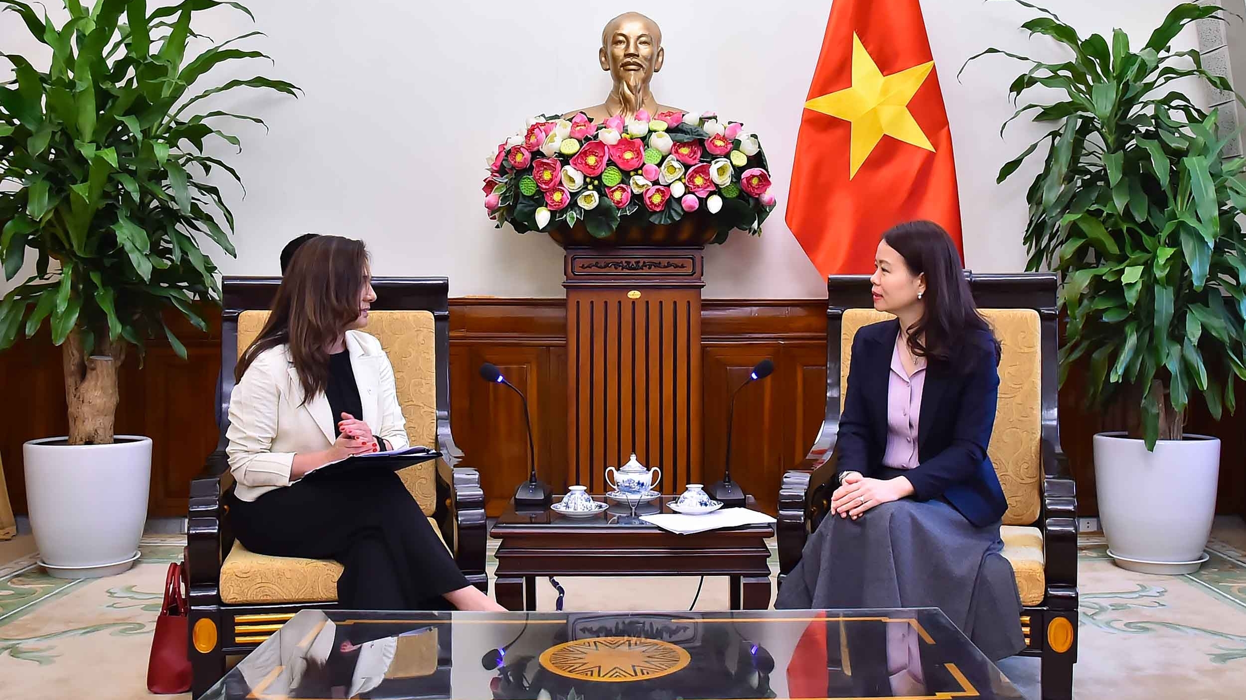 Deputy FM Nguyen Minh Hang meets with Chilean counterpart to strengthen comprehensive cooperation