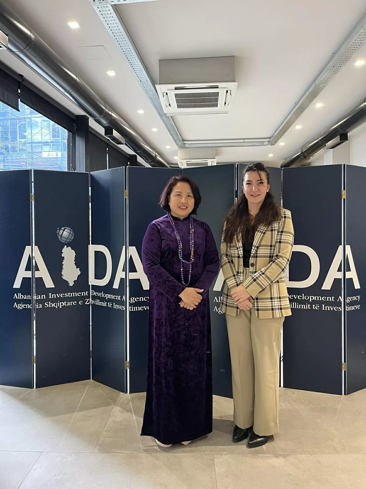 Vietnamese Ambassador presents Credentials to Albanian President